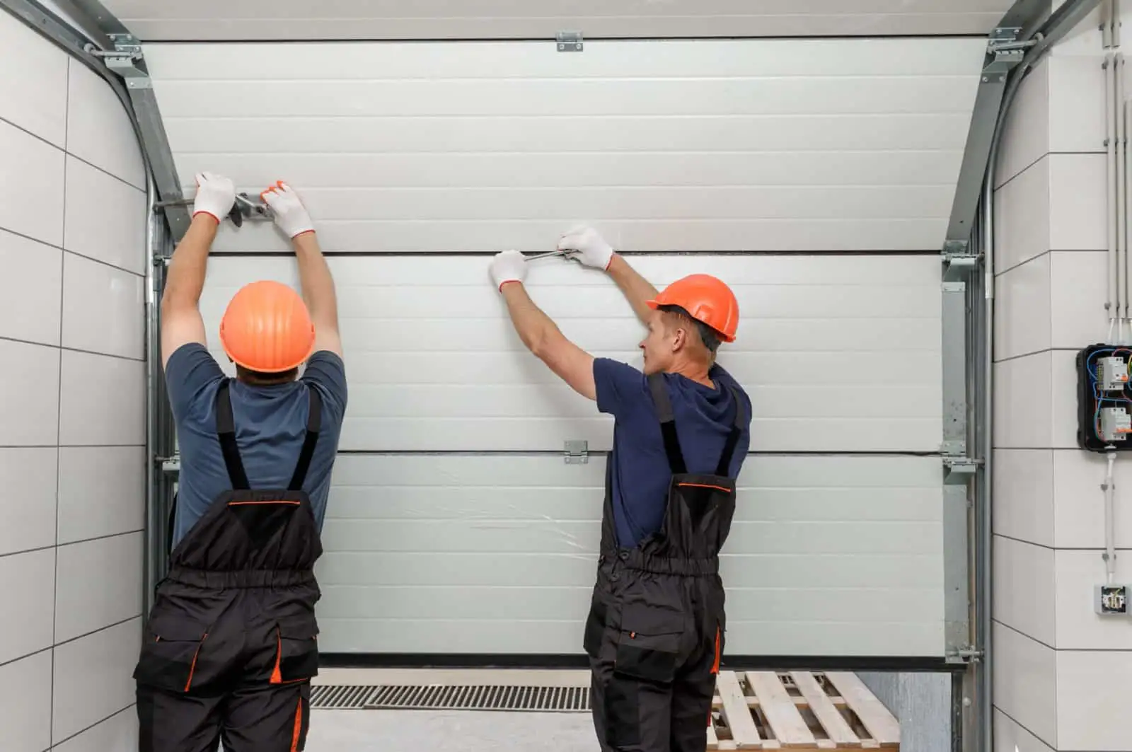 professional garage door repair across the GTA by Licensed techs